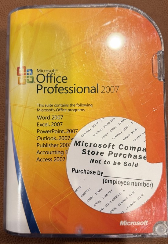 Microsoft Office Professional 2007 Complete w/ 2 Discs & Case Pre-Owned