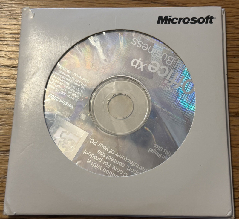 Microsoft Office XP Small Business Version 2002, 2 disc set, with product key