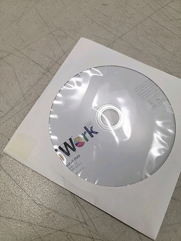 Apple iWork '09. Full Version for Mac, New And Sealed gallery