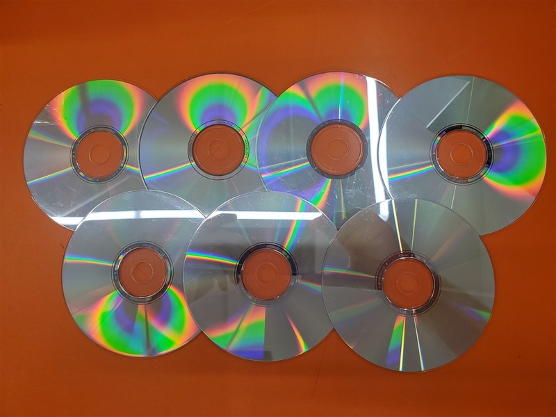 ⭐️⭐️⭐️⭐️⭐️ USED Microsoft Works Suite 2000 Set Discs 1-7 Discs Only gallery