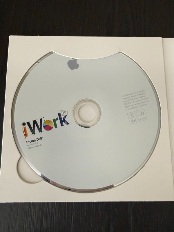 Apple iWork 09 Family Pack install DVD with original packaging and pamphlets gallery