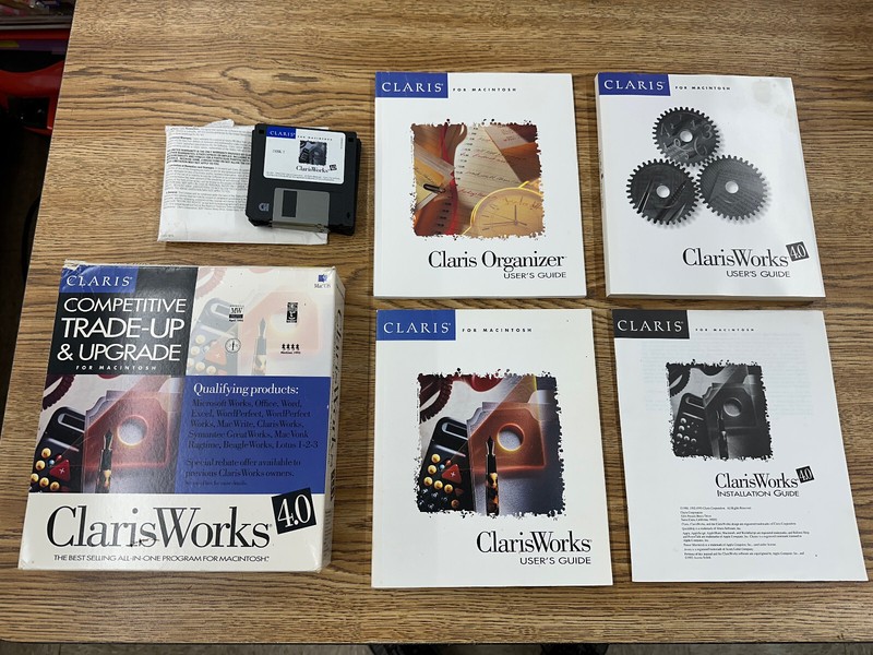 CLARISWORKS 4.0 FOR MACINTOSH COMPLETE 3.5″ DISCS