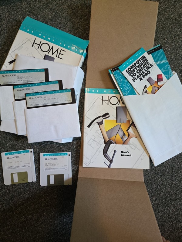 The Home Series Autodesk Home 1991 5.25" and 3.5" Disk gallery