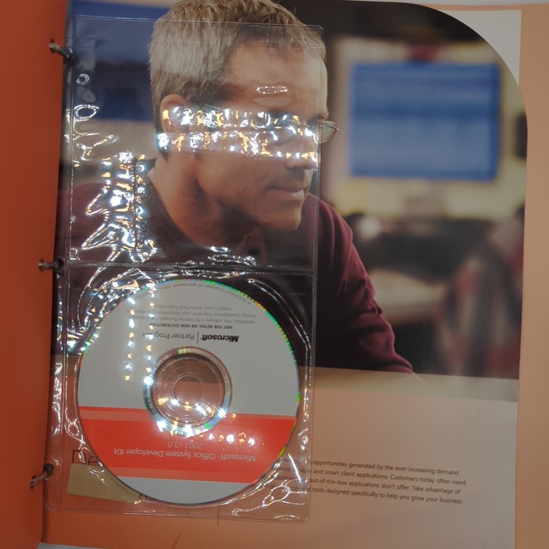 2006 Microsoft Action Pack Subscription Kit Registered Member w/ CDs - CS10 gallery