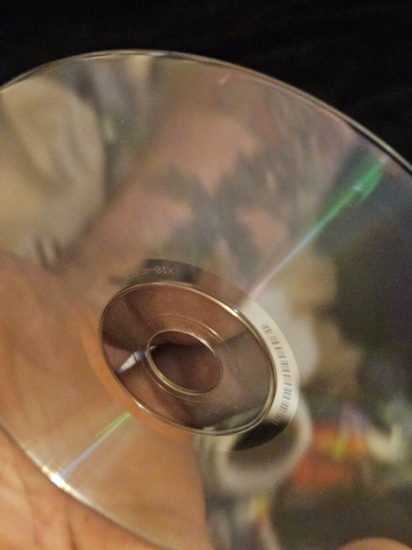 Microsoft Works Suite 2005 CD-ROM –Win 98 / 2000 / XP –No Scratches – W/Product gallery