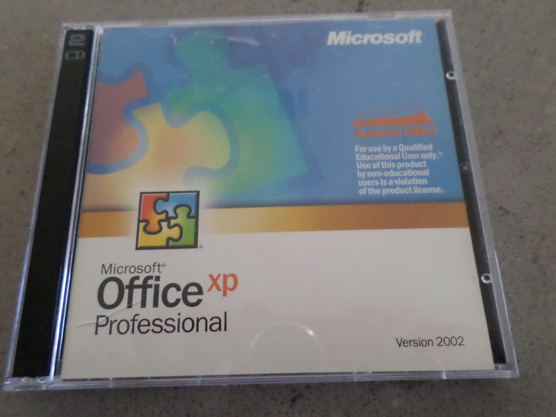 Microsoft Office XP 2002 Professional 2002 2 CD Set w/ Product Key