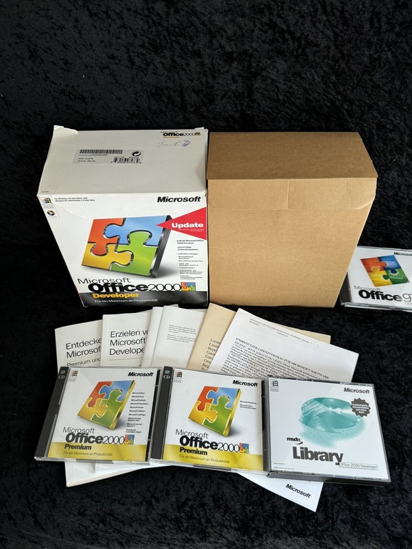 Microsoft Office 2000 Developer, Full Version Bundle, German with VAT Invoice gallery