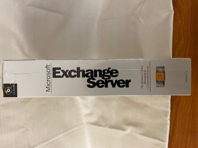 Microsoft Exchange Server 5.5 with Outlook 2000_10 Client Access Licenses gallery