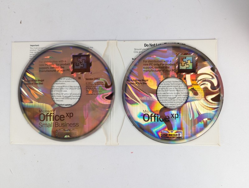 Microsoft Office XP Small Business Version 2002 Both Discs & Product Key VG gallery