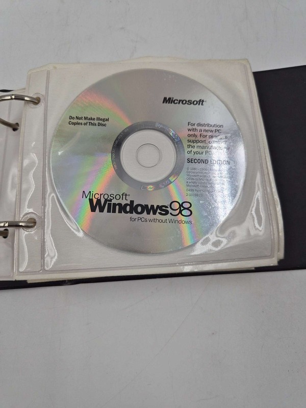 Gateway Software Storage Binder Microsoft Windows 98 WordPerfect 8 Used gallery