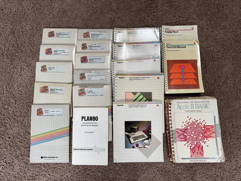 VTG APPLE II RARE DEALER DEMONSTRATION PACKAGE SPECIAL DELIVERY SOFTWARE LOOK