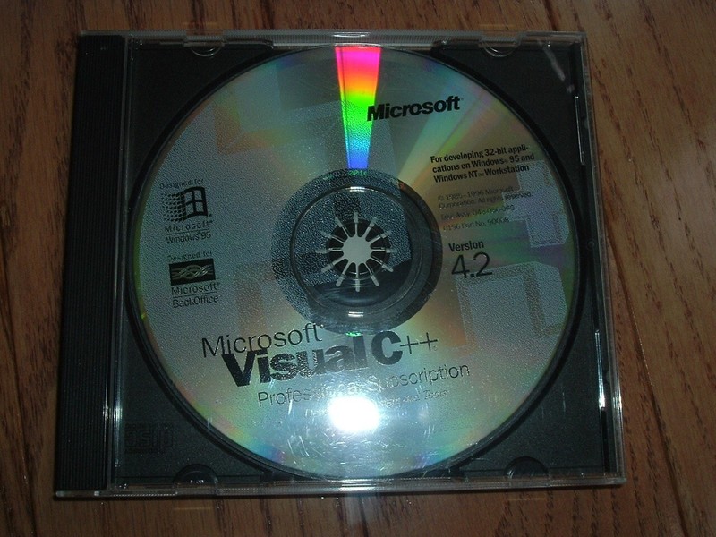 Microsoft Visual C++ 4.2 Professional Subscription – original CD with CD KEY !