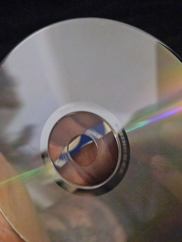 Microsoft Works Suite 2005 CD-ROM –Win 98 / 2000 / XP –No Scratches – W/Product gallery