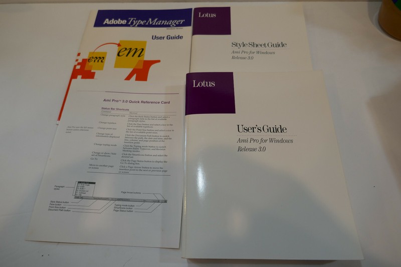 Lotus Ami Pro 3.0 Doc Pack IBM/Compatable Windows Books Only No Media Included.