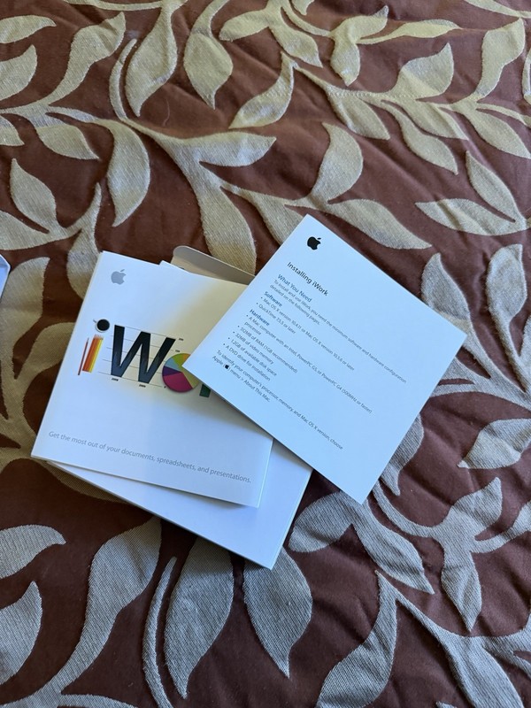 Apple iWork '09 (Retail) - Full Version for Mac MB942Z/A Complete Software gallery