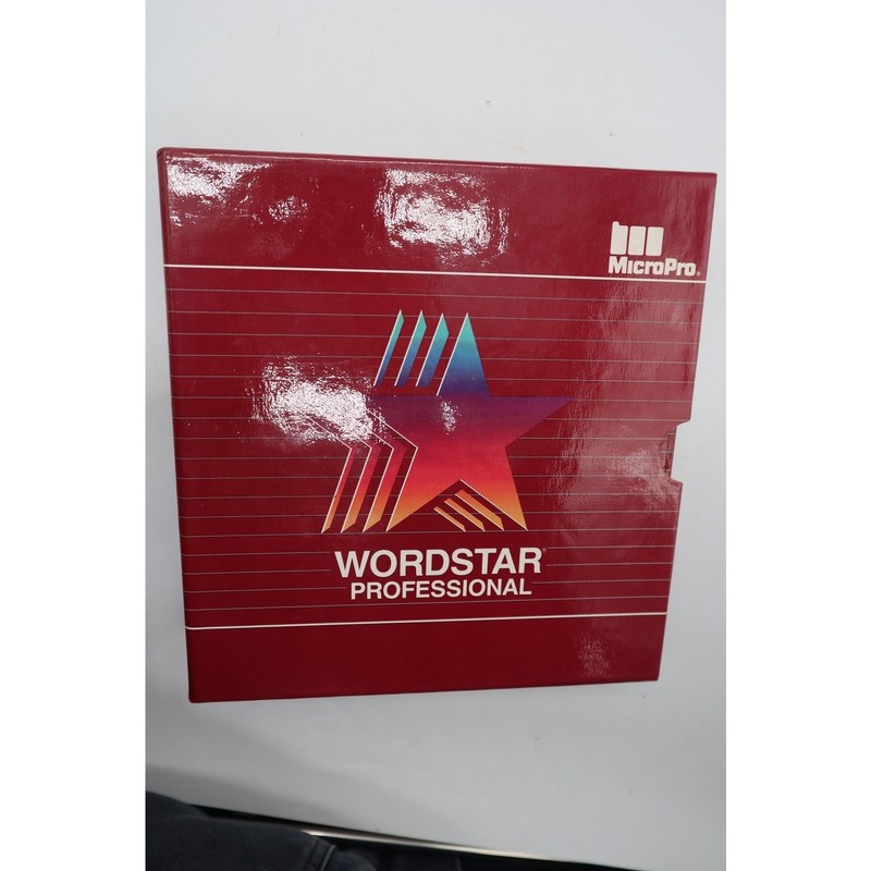 Vintage MicroPro WordStar Professional Release 4 Software Manuals Binder PC DOS