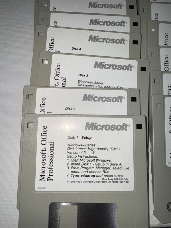Microsoft Office Professional Version 4.3 (16 x 3.5" Floppy 24 Disks gallery