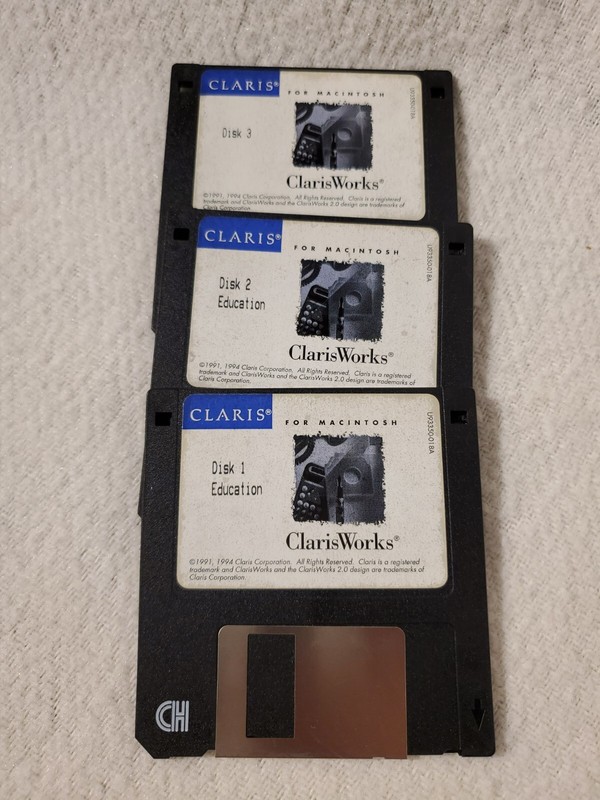 Vintage Apple Macintosh Claris Works 1993 v2.0 3.5" Floppy Disks Education gallery