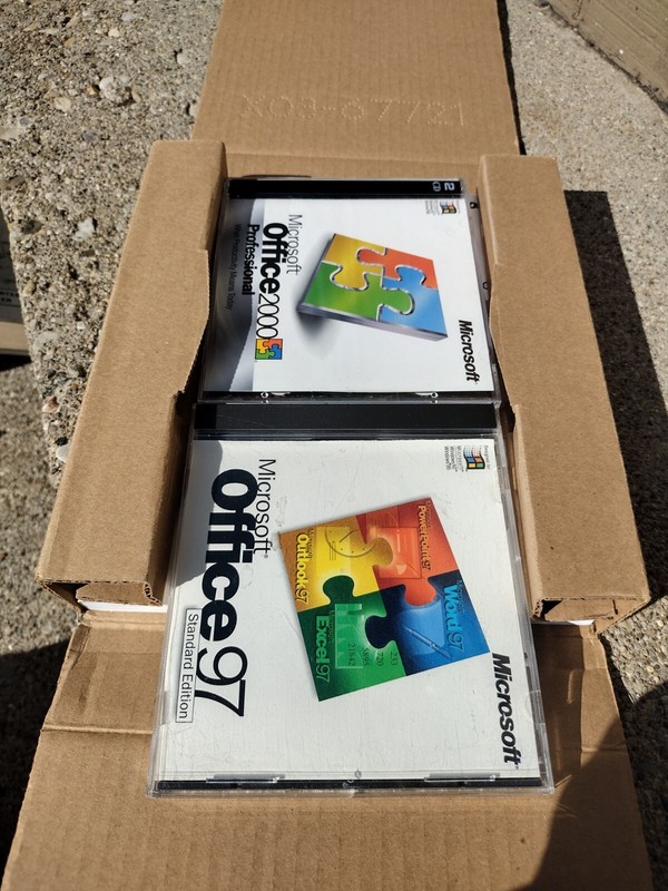 Microsoft Office 2000 Professional Full Retail Box VG Cnd Fast Ship gallery