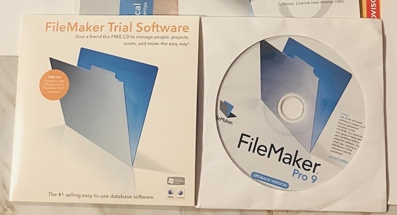 FileMaker Pro 9 Upgrade 5-User License 2-Disc Box Set Complete Vintage gallery