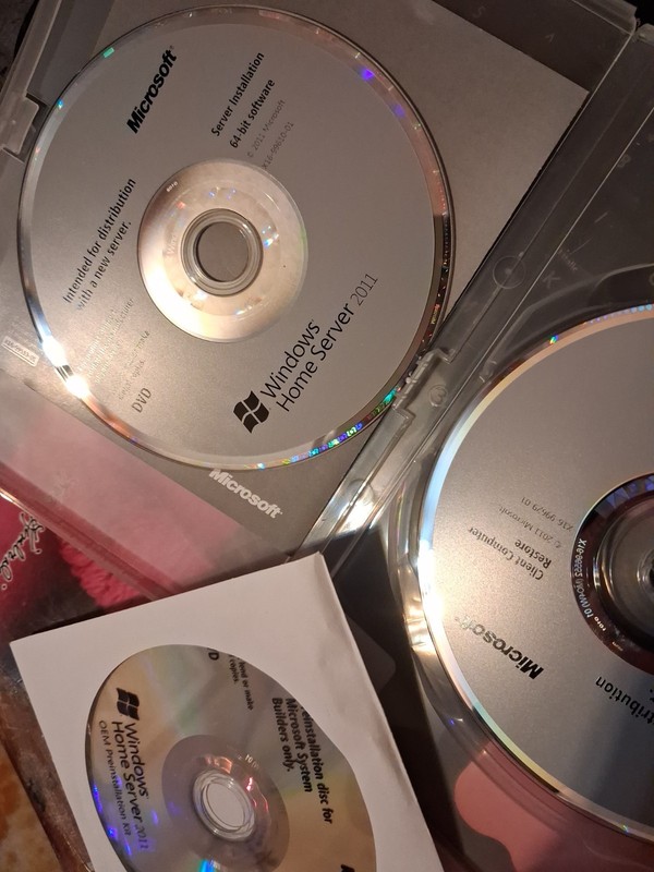 Microsoft Windows Home Server 2011 64-Bit OEM System Builder Pack (CCQ-00128) gallery