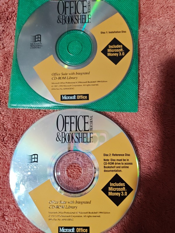 Microsoft Office Professional + Bookshelf PC For Windows 95 Vintage CD