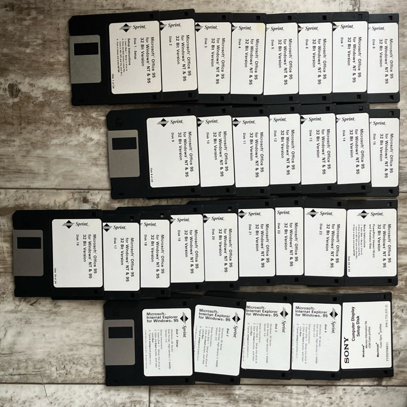 Vintage Microsoft Office 95 Windows NT & 95 32 Bit Version 3.5in Floppy Disk Set