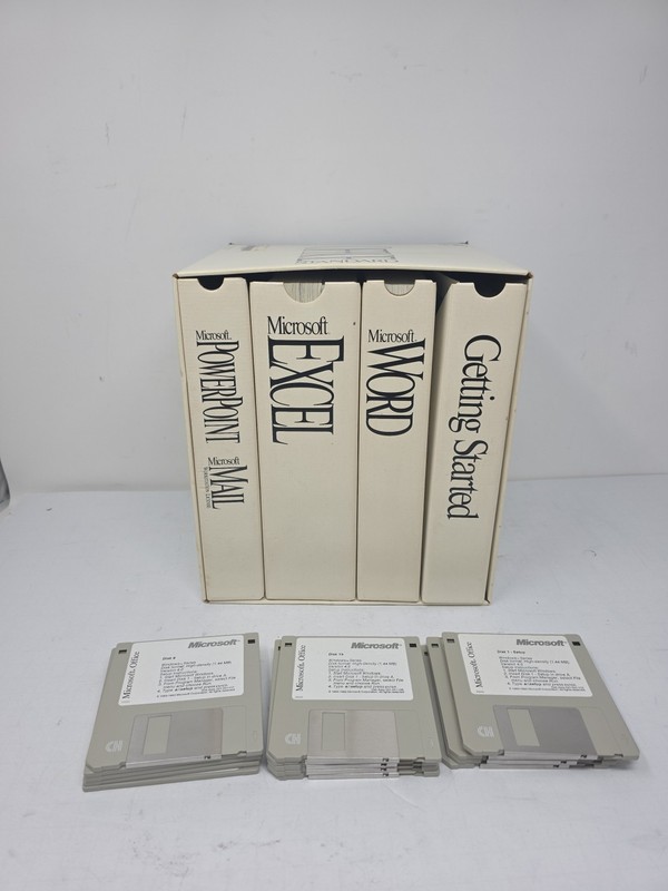 Vintage 1993 Microsoft Office Standard With 15 Floppy Disks ,books, gallery