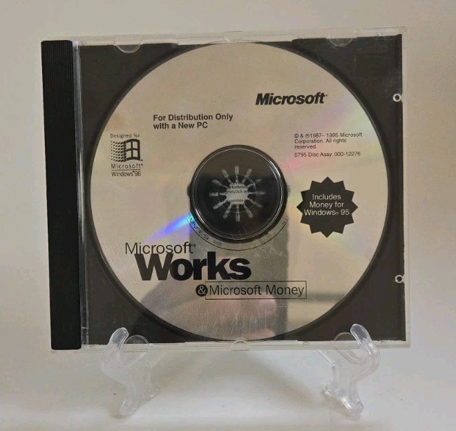 Microsoft Works & Money Designed for Windows 95 CD-ROM Software 1995 with KEY