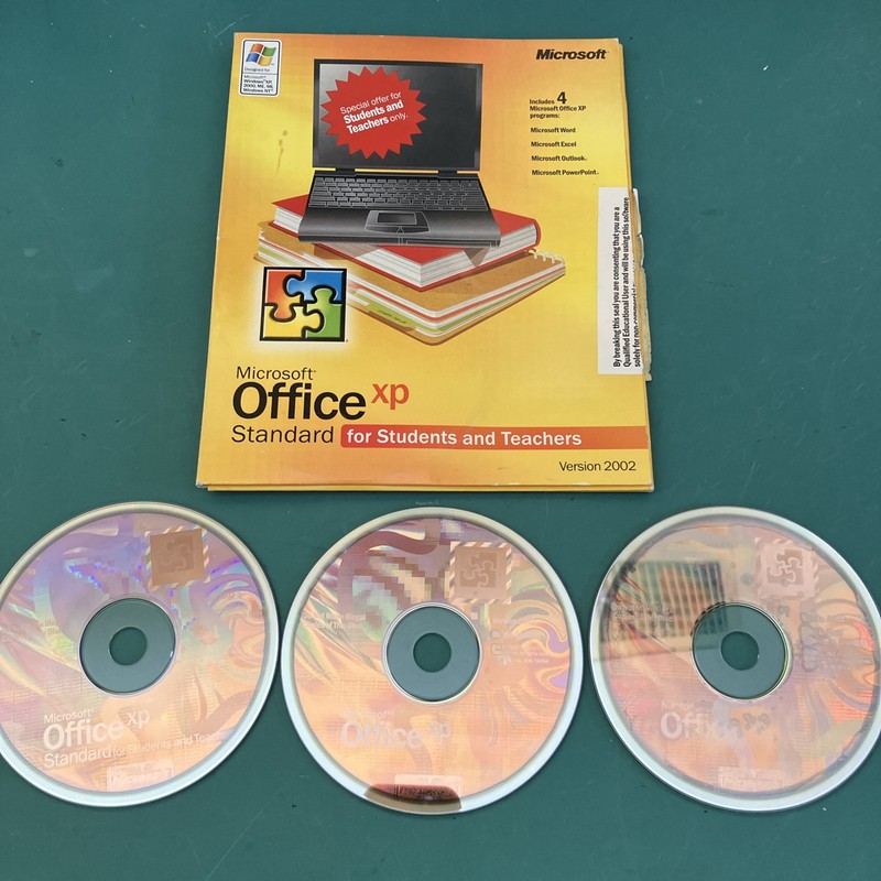 MICROSOFT OFFICE XP STANDARD SOFTWARE – STUDENTS & TEACHERS 2002 VERSION Windows