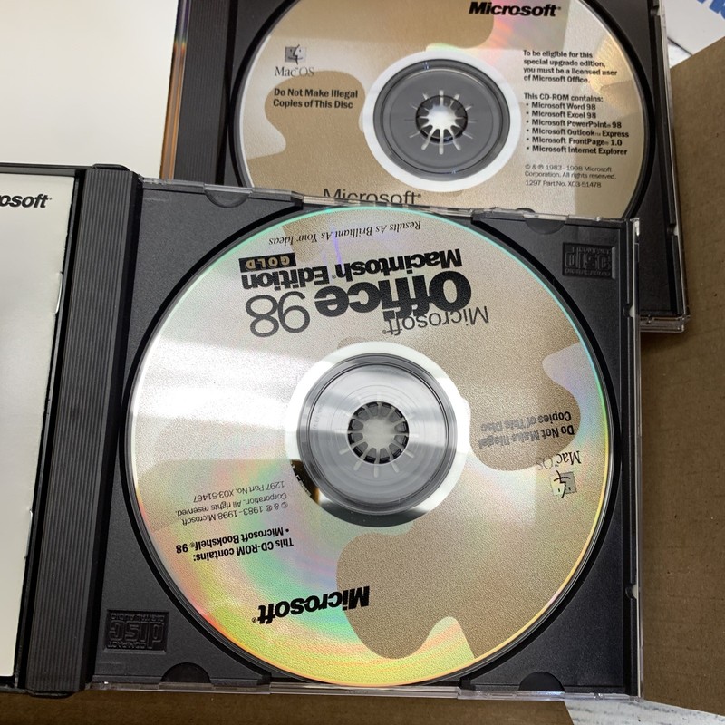 Vintage Microsoft Office 98 Macintosh Edition Upgrade Gold Edition gallery
