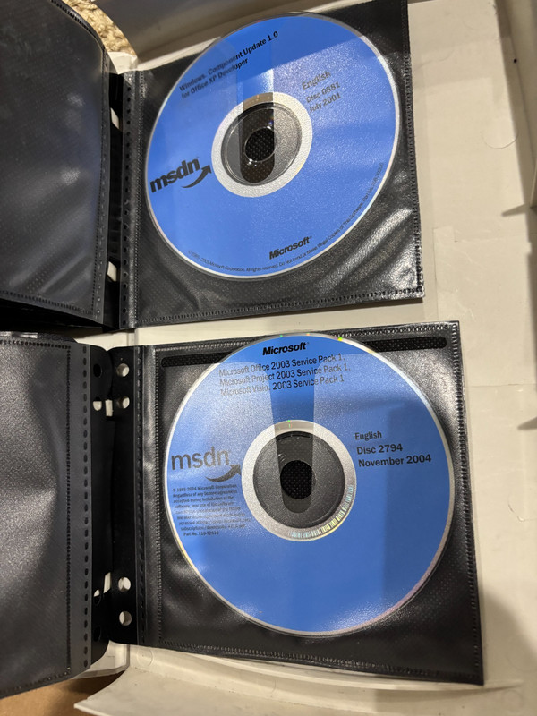 MSDN Subscription Software Library early 2000 software gallery