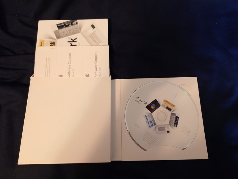 Apple iWork 08 Retail Version. 5 User Family Pack: Pages, Numbers, Keynote gallery