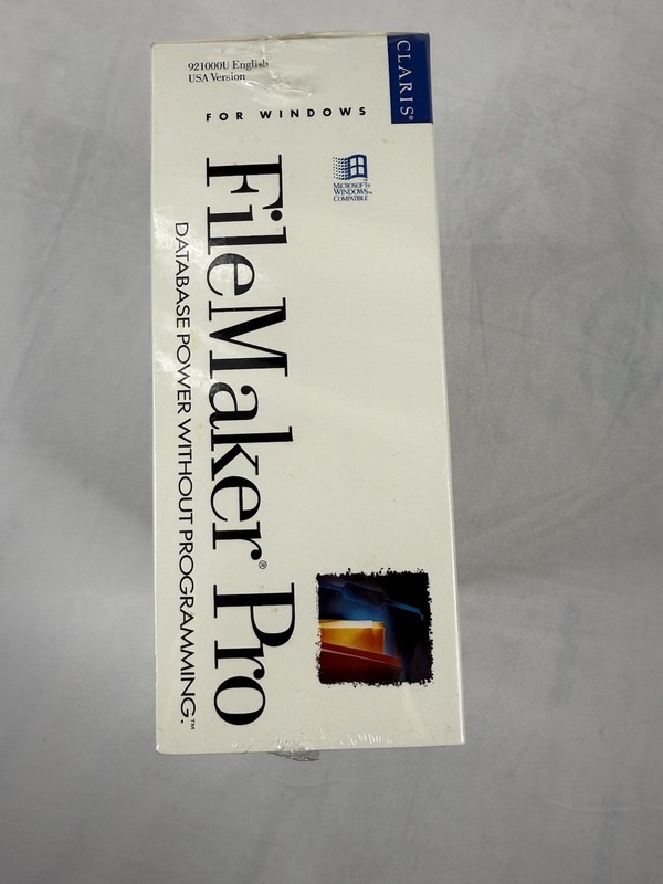 Vintage Claris FileMaker Pro 2.0 for Windows 3.0 Sealed Promotional Copy gallery