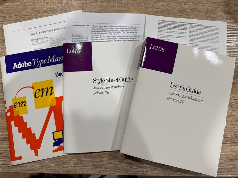 Lotus Ami Pro 3.0 Doc Pack IBM/Compatable Windows Books. Lotus Program Floppys +
