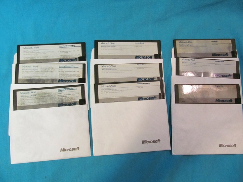 1987 MICROSOFT WORD VER 4 FOR IBM PERSONAL COMPUTERS SYSTEM/2 DISKETTES