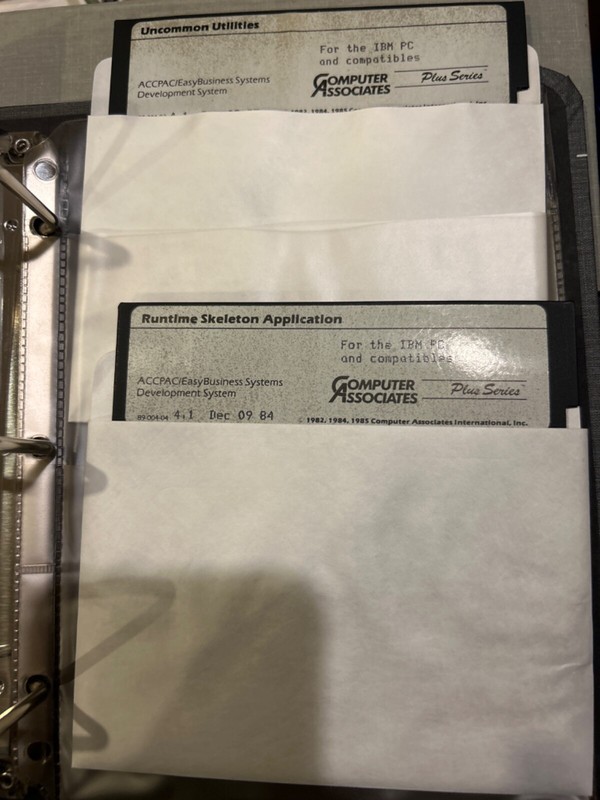 RARE BRAND NEW CA Accpac Development System. Plus Series. Never Used. Disks. gallery