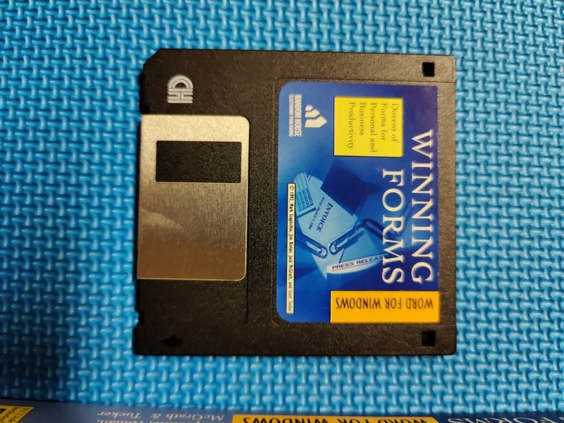 Vintage Random House Winning Forms for Windows Book + 3.5 Floppy Disk EXC gallery