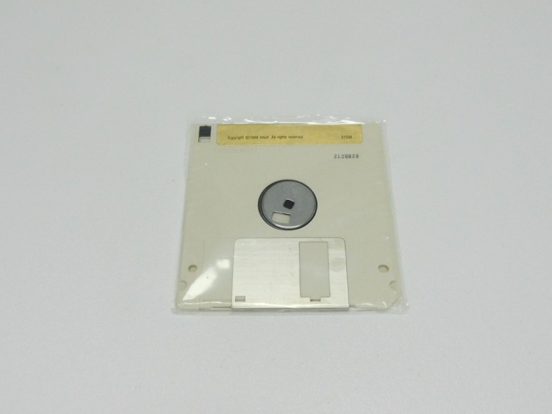 Vintage Quicken Automates Routine Financial Tasks Master Disk 1988 Mac gallery