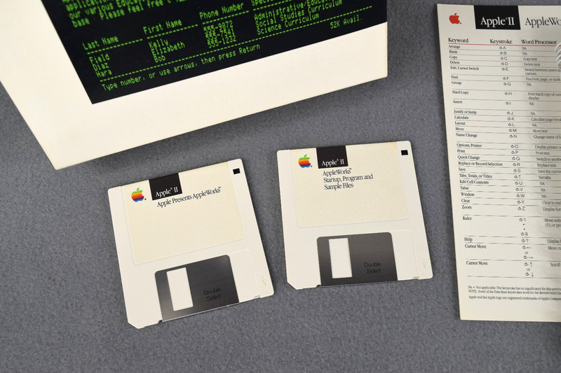 Vintage Apple II AppleWorks A2D4501/A Office Suite Software 1987 UNTESTED gallery