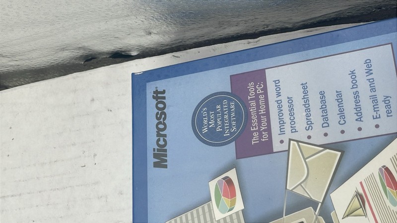Microsoft Works 2000 Win 95 98 NT CD-ROM SEALED NEW Lot of 5 gallery