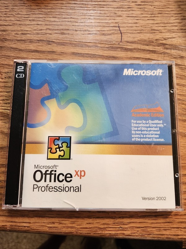 Microsoft Office XP Professional, Version 2002, 2 Discs Vintage Software