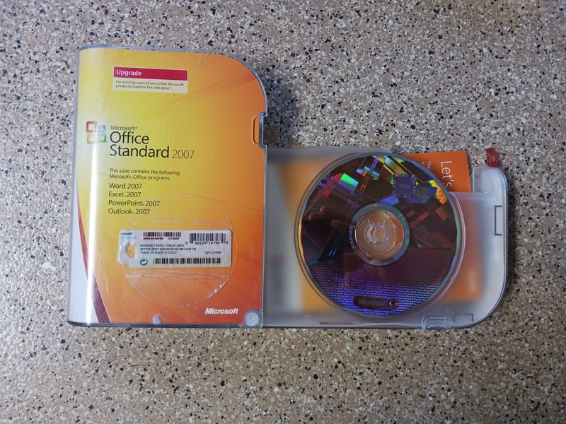 Lot 2 Micosoft Office Access 2007/Office Standard(Word,Excel,PowerPoint,Outlook)