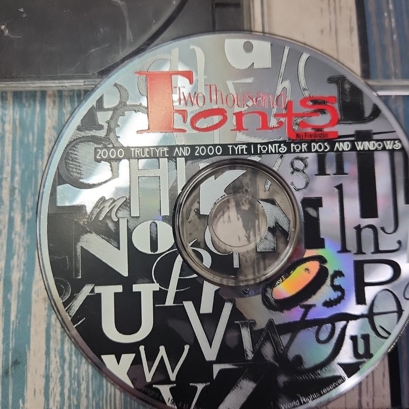 Two Thousand Fonts Fantazia Concepts 1994 PC CD-ROM (DISC ONLY) VINTAGE! gallery