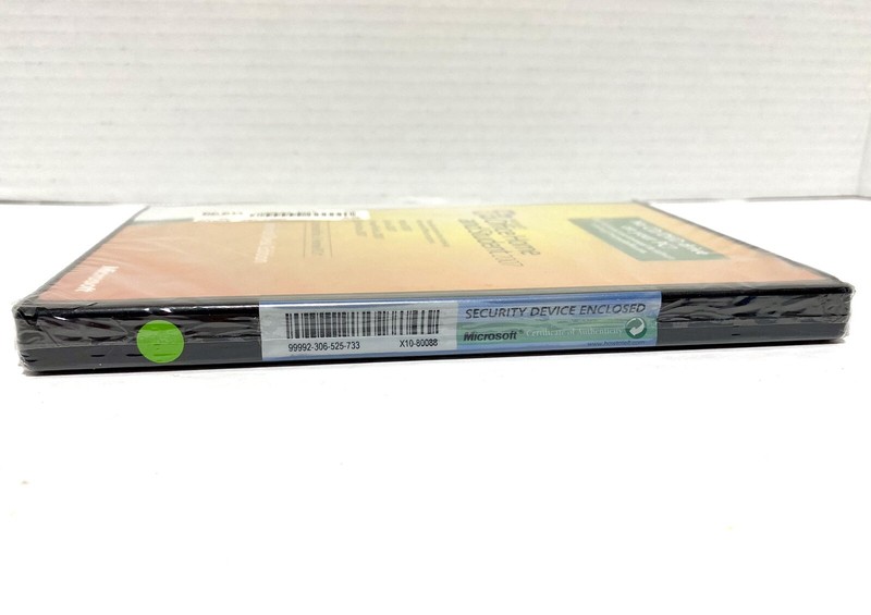 Microsoft Office Home And Student 2007- Service Desk Edition NEW SEALED! 3 PC’s! gallery