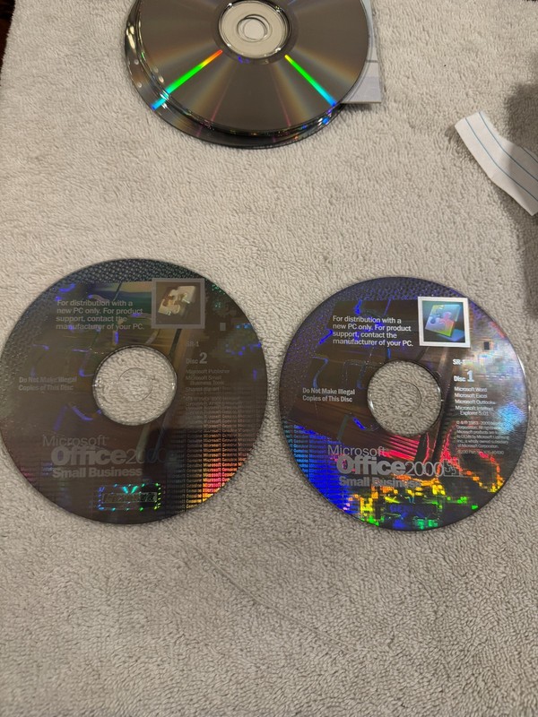 MICROSOFT OFFICE 2000 SMALL BUSINESS – 2 CD – NO SERIAL #!!!!