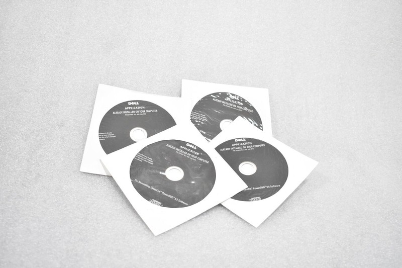DELL 3VHW0 OFPGC7 REV A00 APPLICATION REINSTALLING CYBERLINK DVD 9.5 (LOT OF 4)