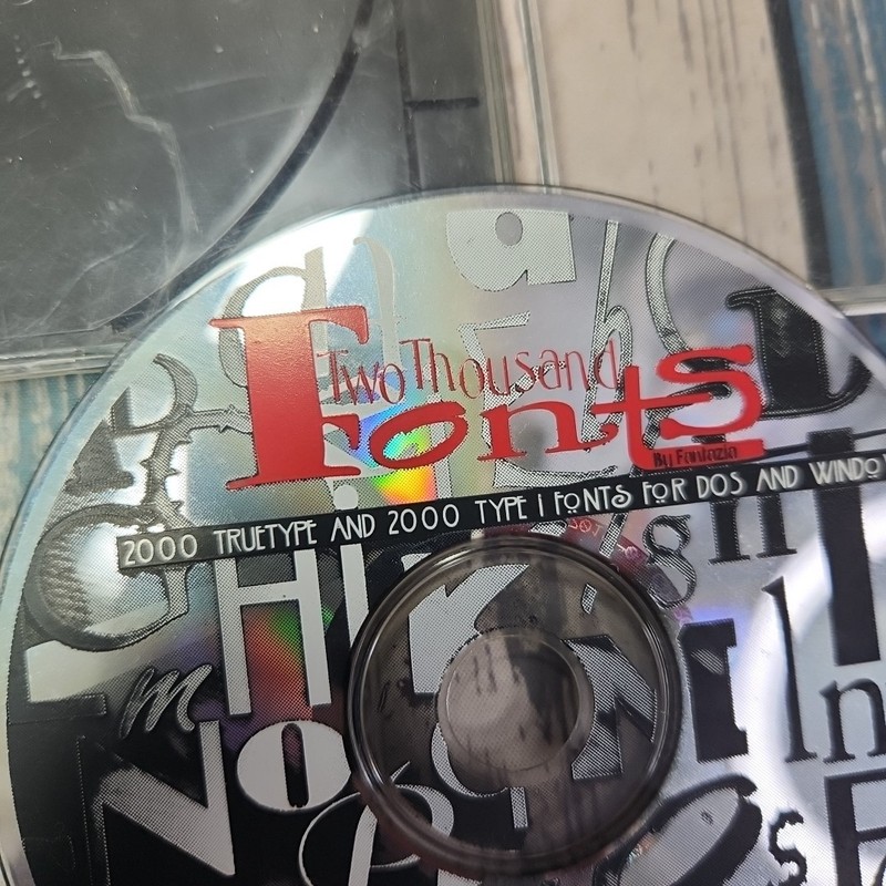 Two Thousand Fonts Fantazia Concepts 1994 PC CD-ROM (DISC ONLY) VINTAGE! gallery