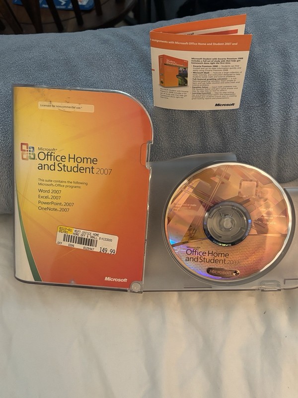 Microsoft Office Home and Student Full English Version 2007 With Pass Key& Case