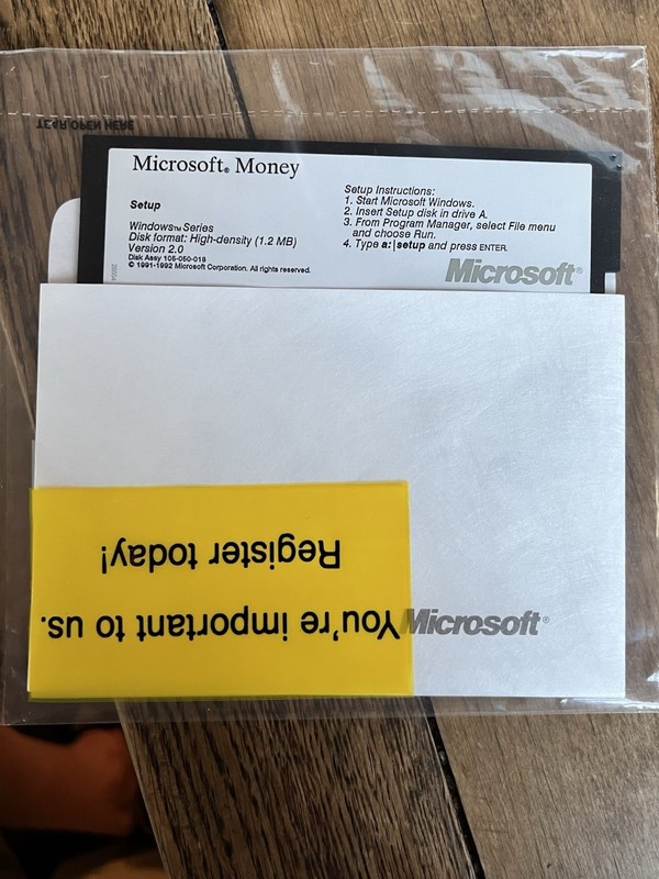 Rare 1992 Complete Retail Box Microsoft Money Version 2.0 | Dual Disc Software gallery